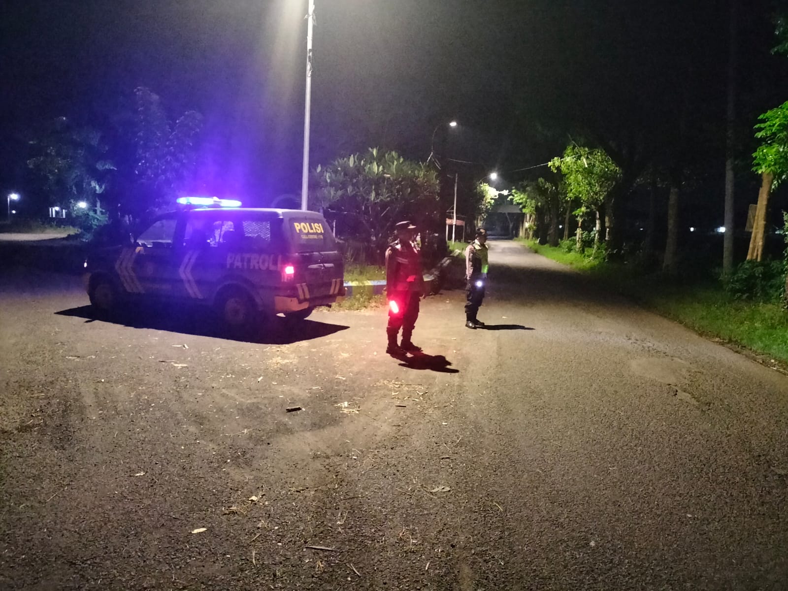 Ciptakan Situasi Kamtibmas Aman dengan Patroli Blue Light