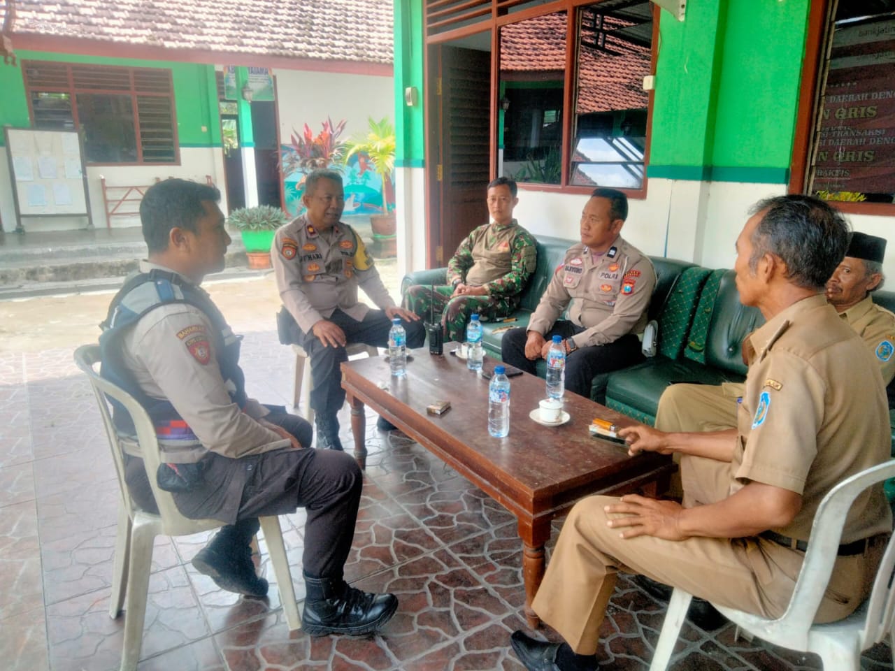 Ciptakan Sitkamtibmas Kondusif, Kapolsek Nganjuk Kota Sambangi Kelurahan Jatirejo