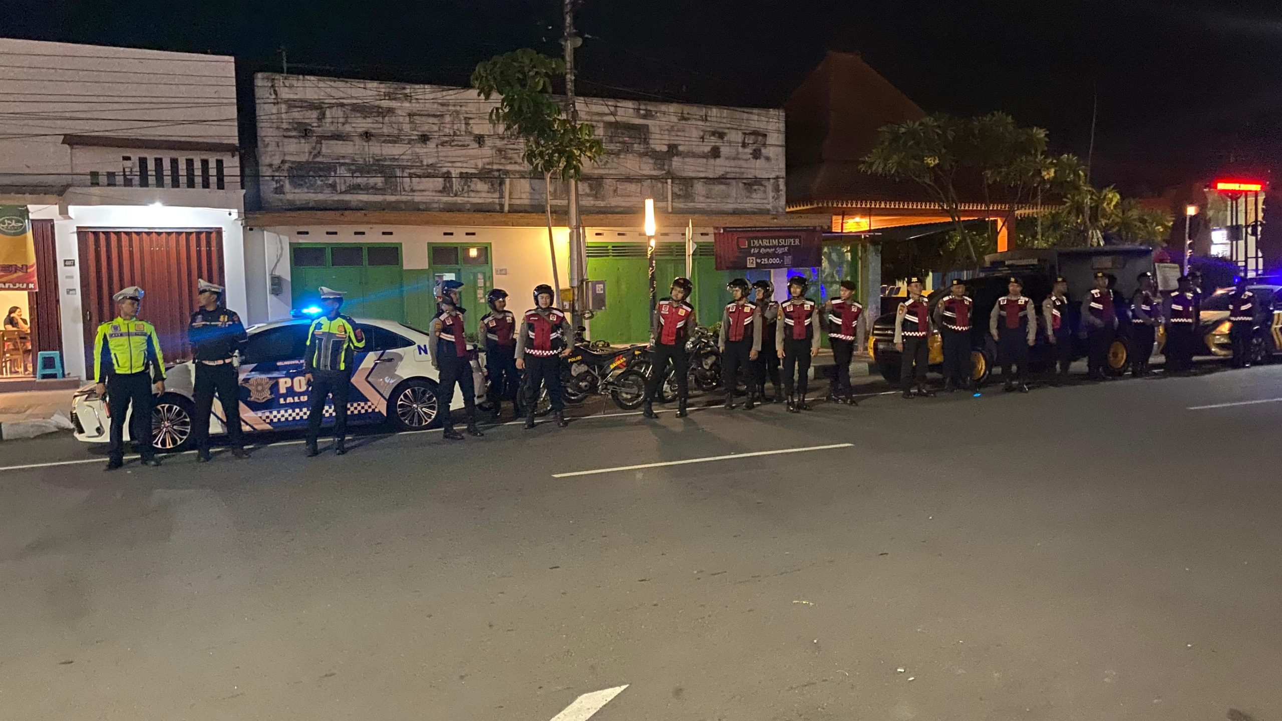 Polres Nganjuk Gelar Patroli Skala Besar Jelang dan Pasca Pembacaan putusan MK PHPU Pilkada 2024