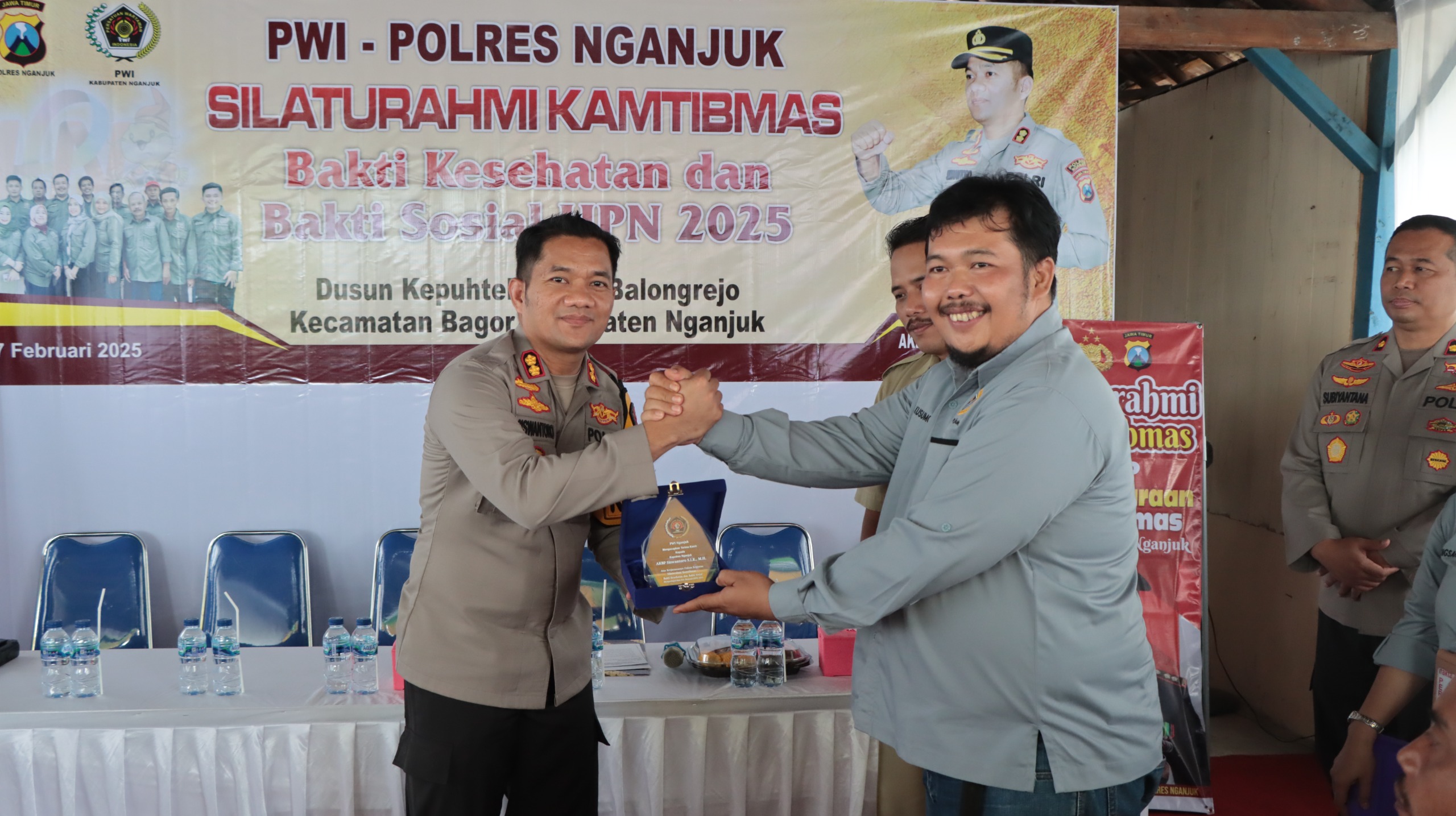 Polres Nganjuk dan PWI Gelar Bakti Sosial di Balongrejo Peringati HPN 2025