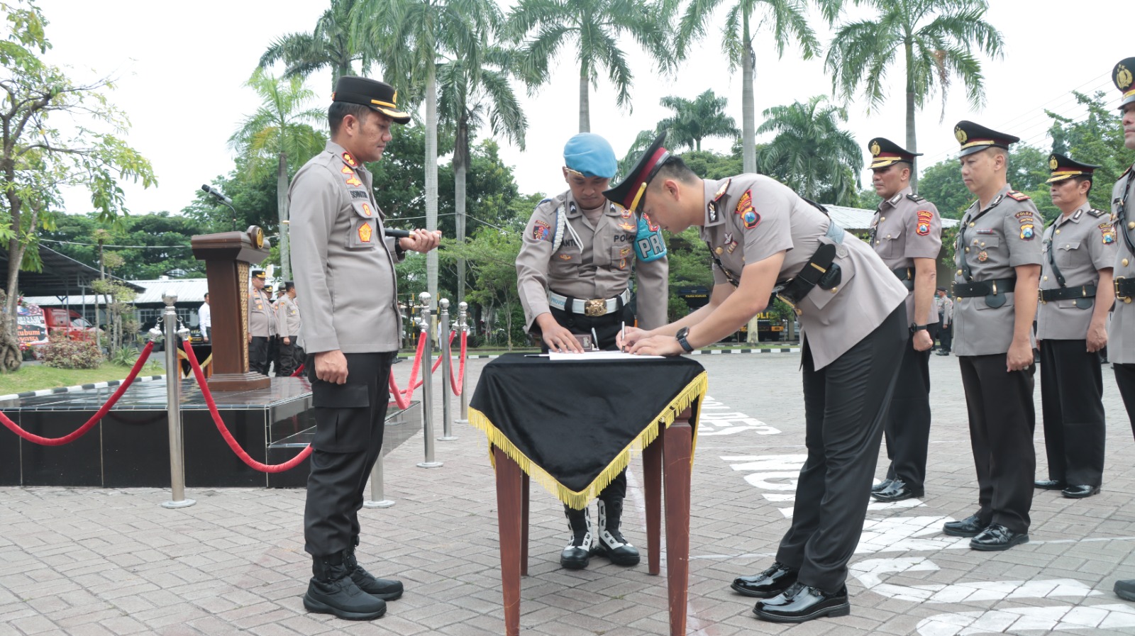 Kapolres Nganjuk Pimpin Sertijab Kabag Ops, Kasat Lantas, dan Kapolsek Jajaran