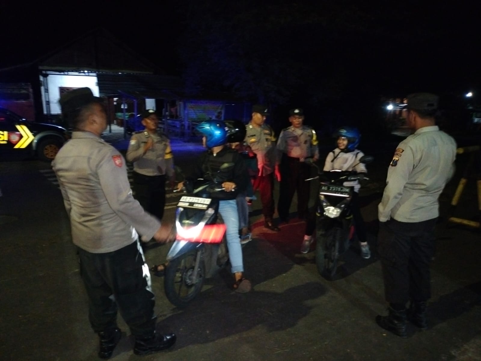 Cegah Gesekan Antar Perguruan Silat, Polsek Jatikalen dan Polsek Patianrowo Laksanakan Patroli Gabungan