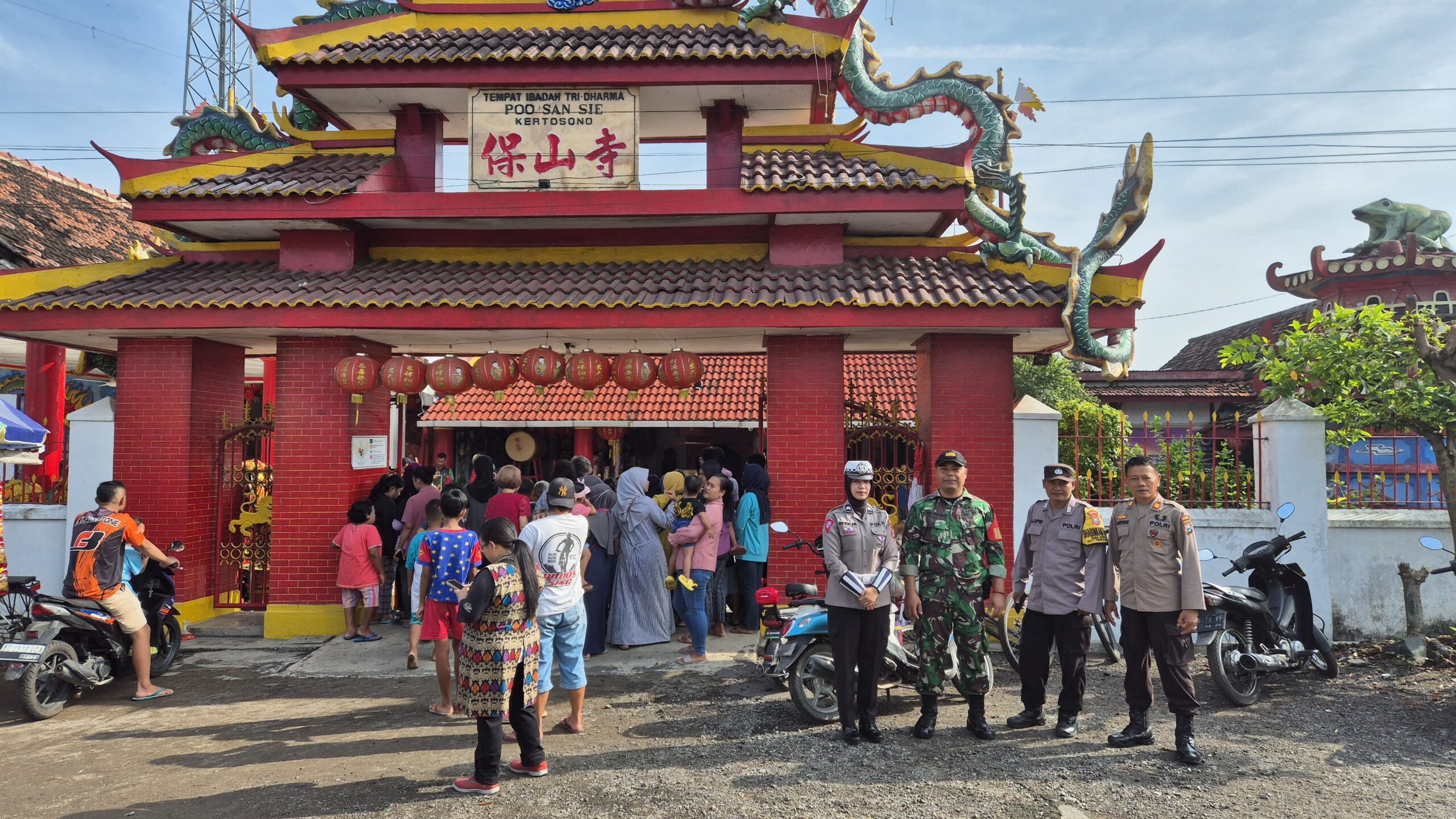 Polsek Kertosono Amankan Pawai Barongsai dalam Rangka Perayaan Imlek 2025