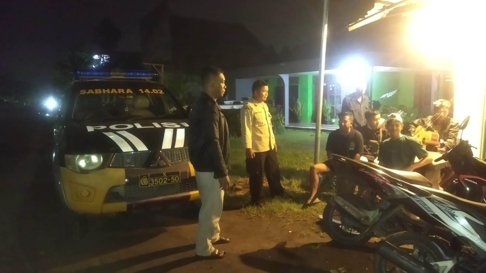 Menjelang Sahur Ciptakan Situasi Yang Aman Kondusif Dengan Patroli Personil Polsek Jatikalen