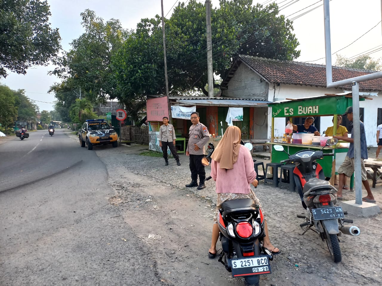 Jelang Ngabuburit, Polsek Jatikalen Polres Nganjuk Polda Jatim Lakukan Patroli Antisipasi Gangguan Kamtibmas