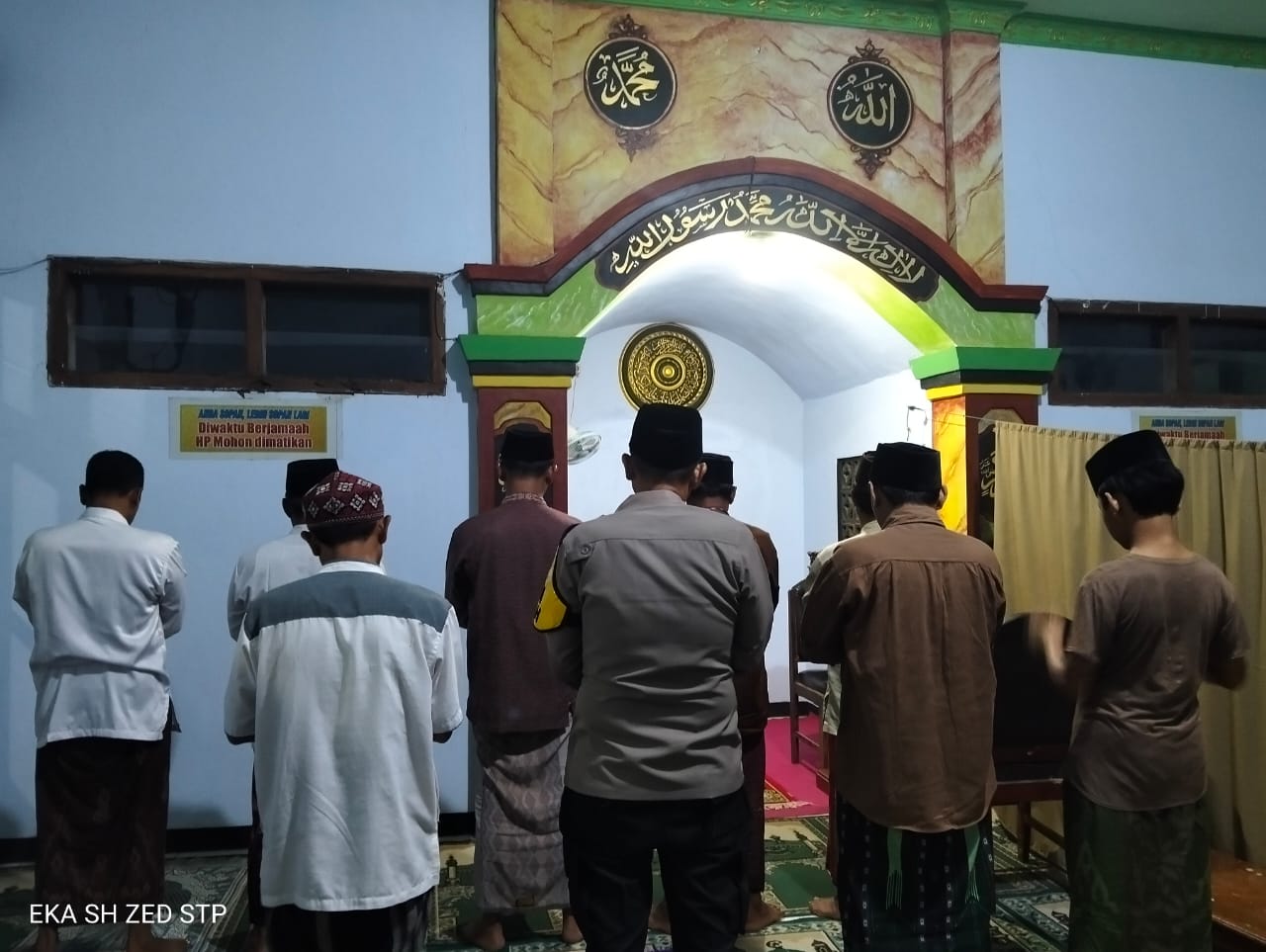 Polsek Warujayeng Gelar Silaturahmi Ramadan dan Sholat Tarawih Bersama Jamaah Masjid Al-Mustaqim