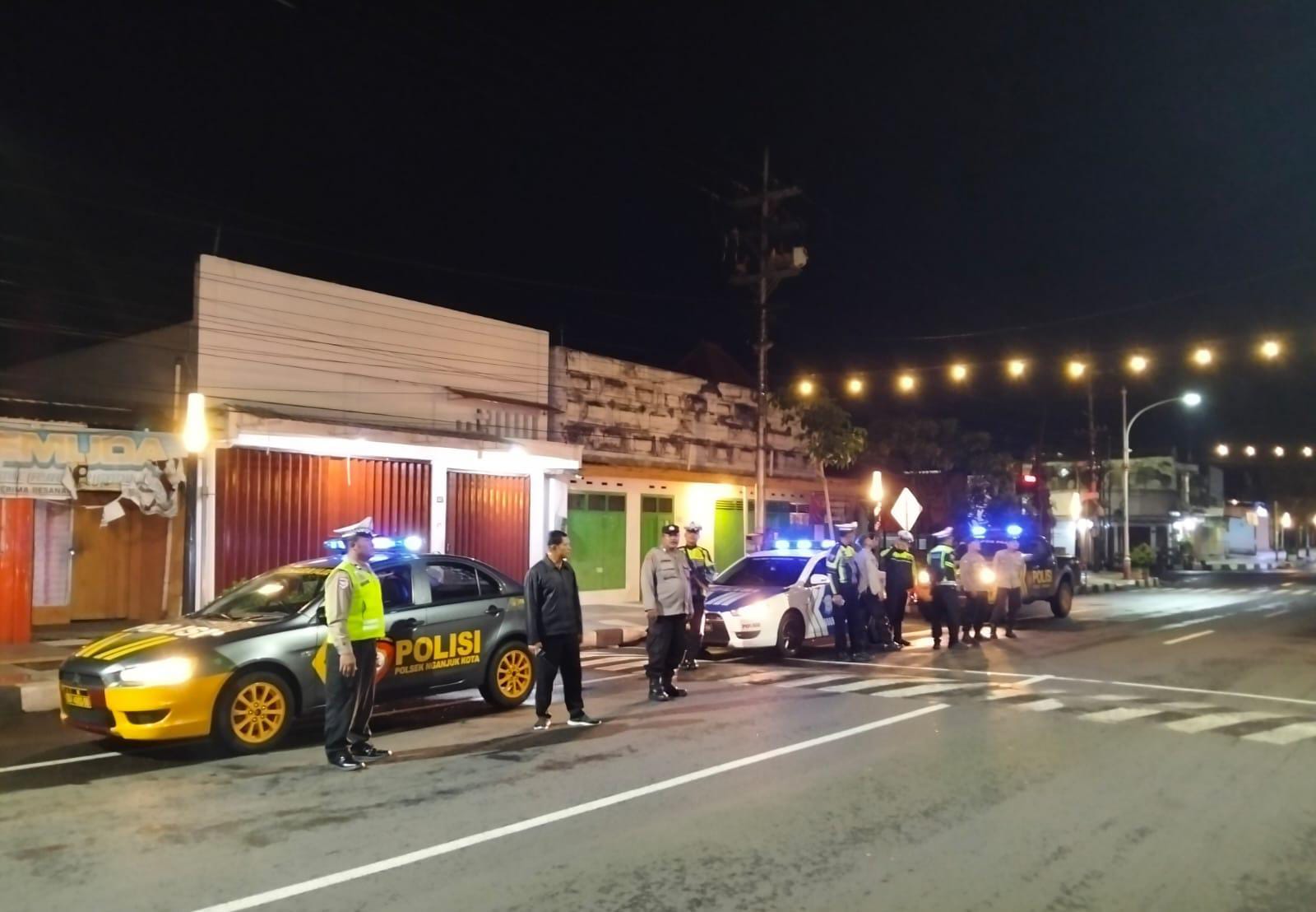 Patroli dan Operasi S.R.E.G., Personel Gabungan Polres Nganjuk Razia Antisipasi Balap Liar dan Gesekan Pemuda Selama Ramadhan