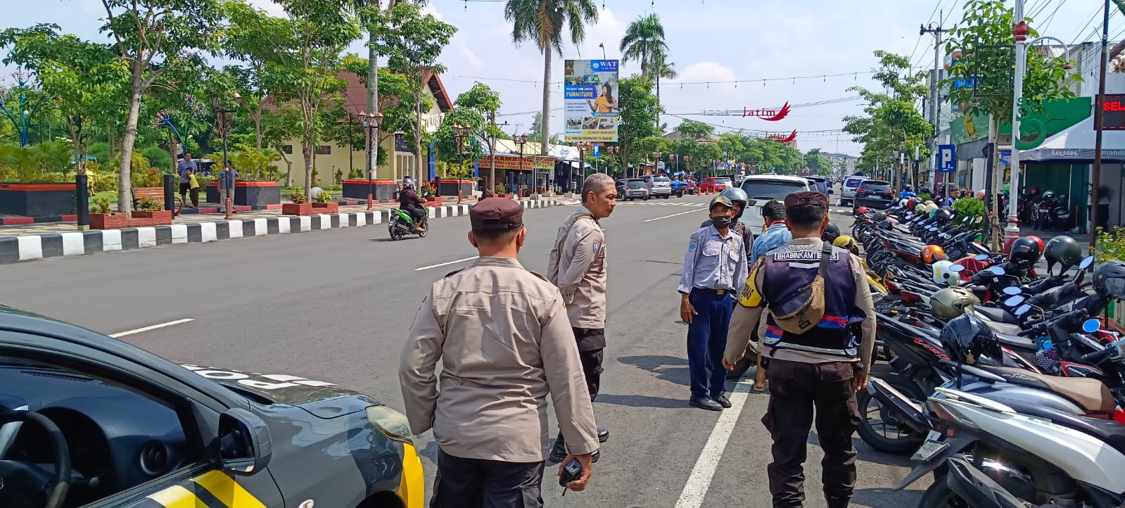 Polsek Nganjuk Kota Beri Himbauan kepada Juru Parkir untuk Waspada Curanmor di Bulan Ramadhan