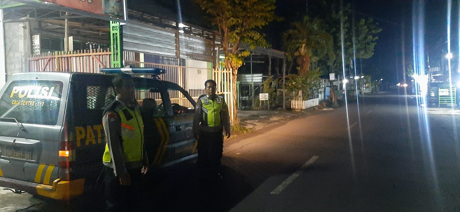 Cegah Tindak Kejahatan Jelang Sahur Polsek Kertosono Melaksanakan Patroli Pemukiman
