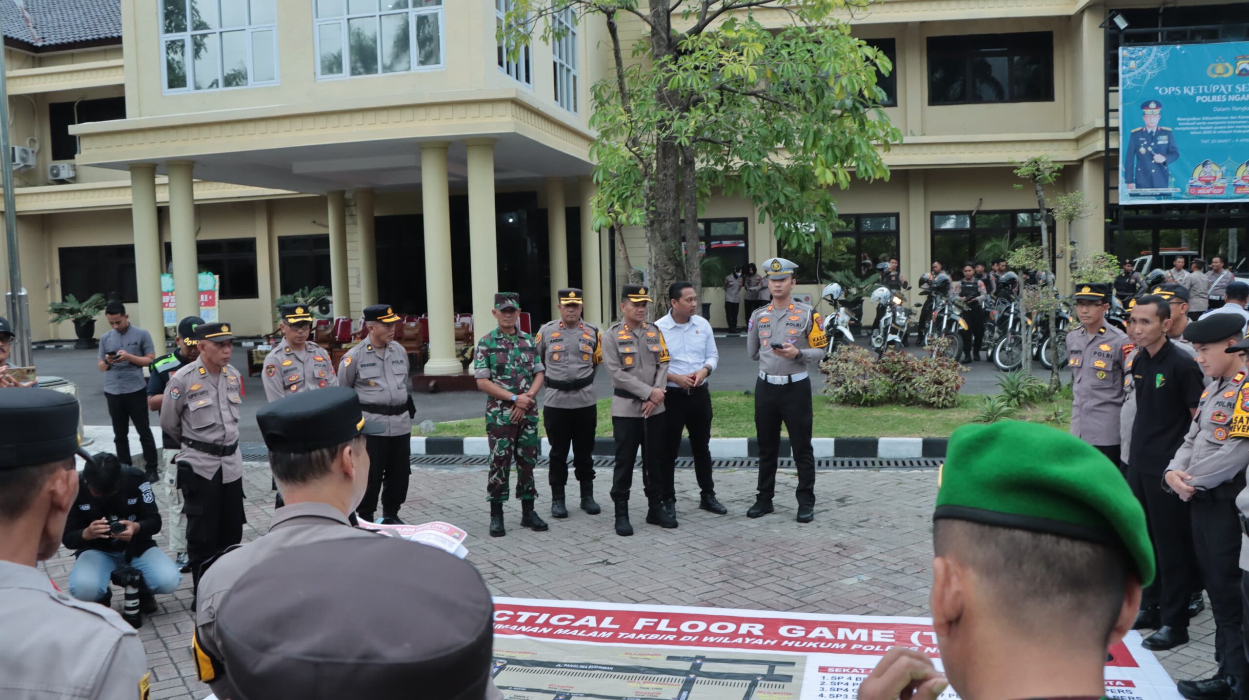 Polres Nganjuk Gelar Apel Pasukan untuk Pengamanan Malam Takbir