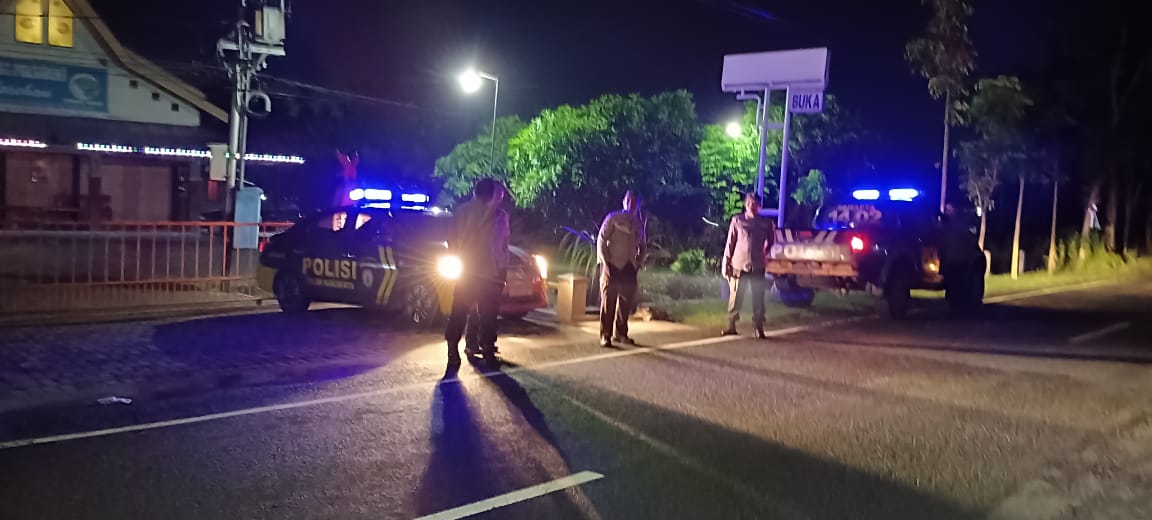 Polsek Nganjuk Kota dan Polsek Sukomoro Gelar Patroli Bersinggungan untuk Jaga Kondusifitas Wilayah