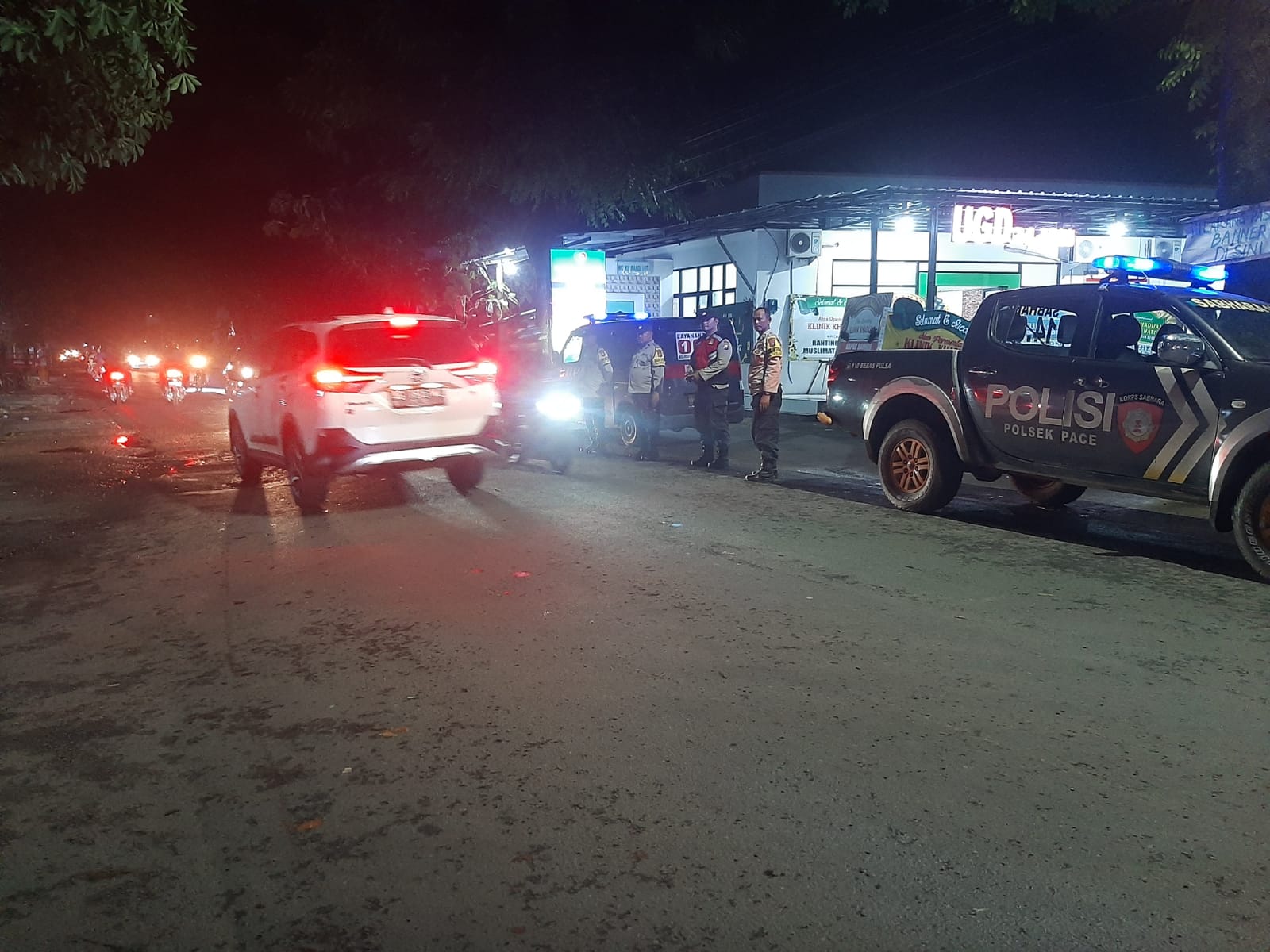 Amankan Wilayah, Polsek Warujayeng Lakukan Patroli Bersinggungan Bersama Polsek Pace