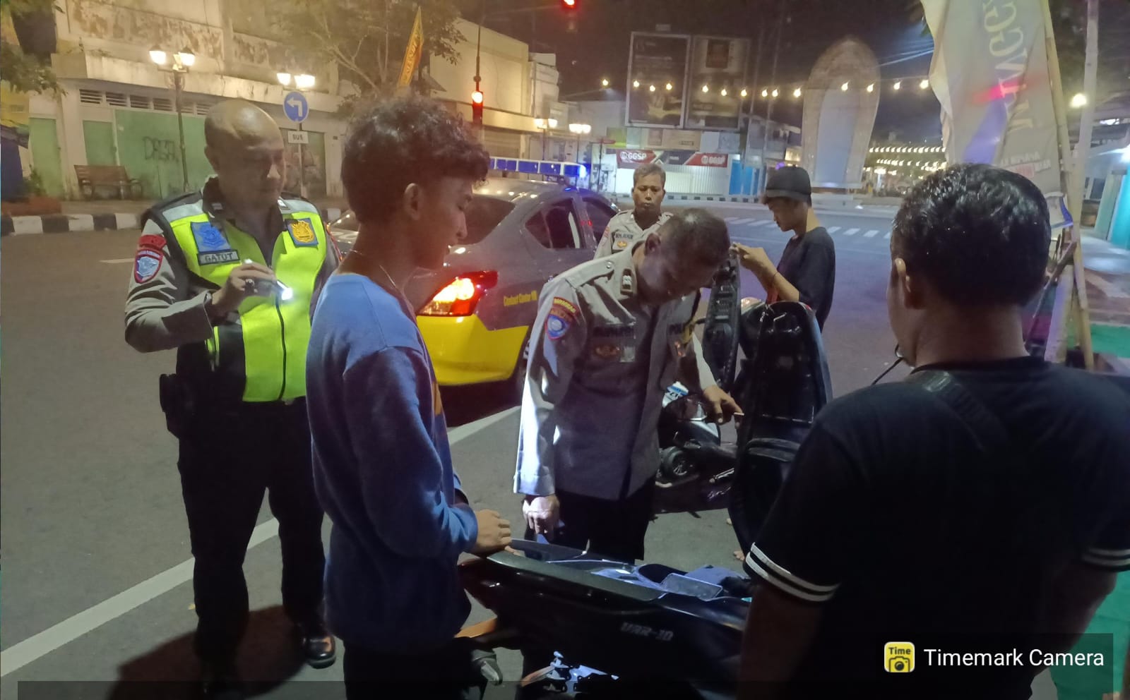 Polsek Nganjuk Kota Gelar Razia SREG, Antisipasi Sajam, Miras dan Narkoba