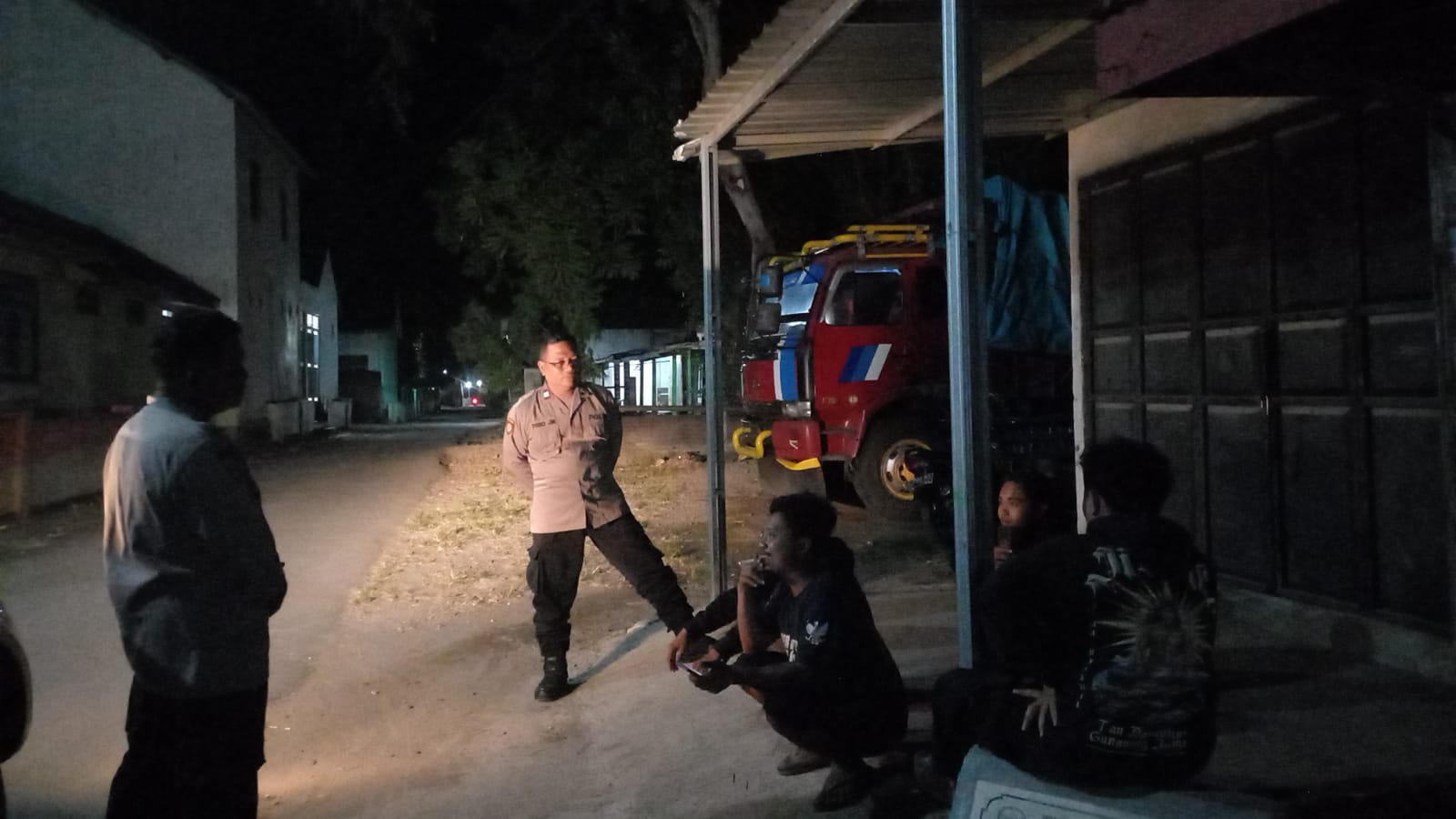 Bhabinkamtibmas Sambang Pemuda Untuk Sampaikan Pesan Kamtibmas