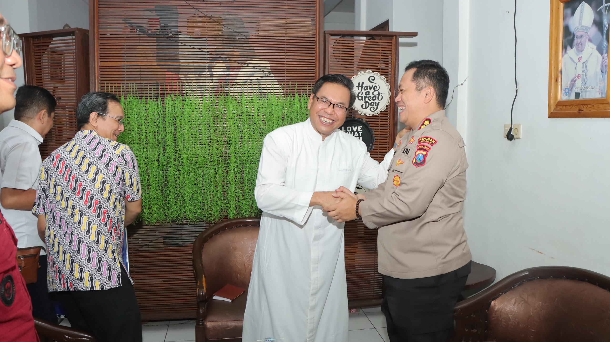 Kapolres Nganjuk Hadiri dan Beri Sambutan Saat Pengamanan Ibadah Paskah di Gereja Paroki Santo Paulus Nganjuk