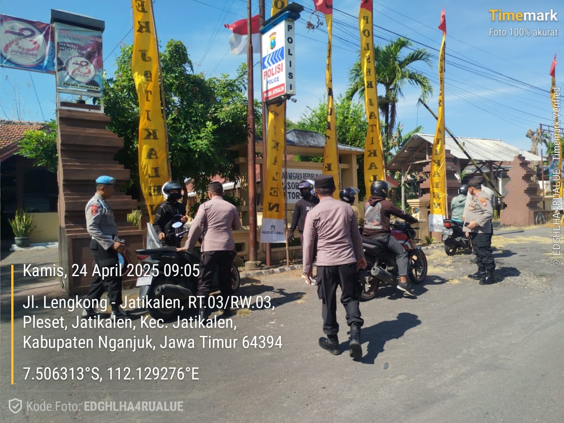 Polsek Jatikalen Penyekatan Perguruan Silat IKSPI Pengembira yang Akan Berakat Menuju Madiun
