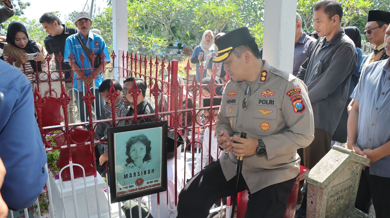 Ziarah May Day di Makam Marsinah, Forkopimda dan Serikat Buruh Doa Bersama