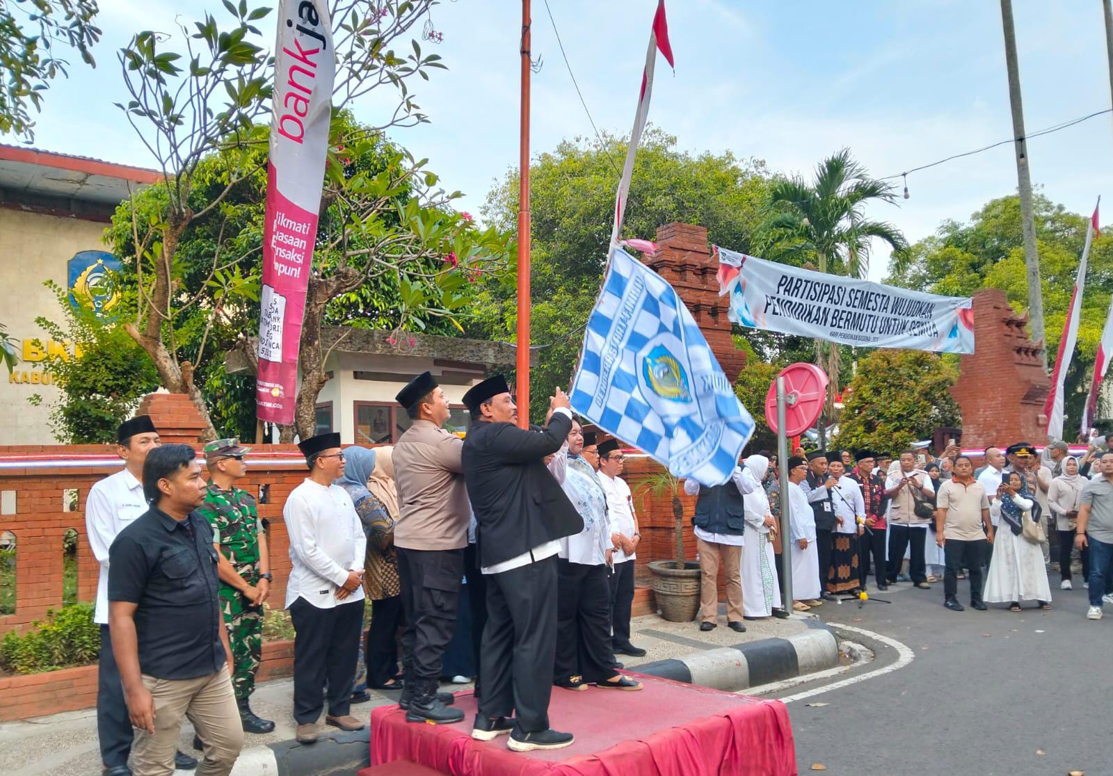 Kapolres Pastikan Pengamanan Pemberangkatan Haji di Nganjuk Berjalan Aman