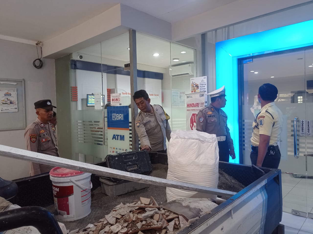 Cegah Tindak Kejahatan di ATM Patroli Polsek Kertosono Berikan Himbauan Kamtibmas