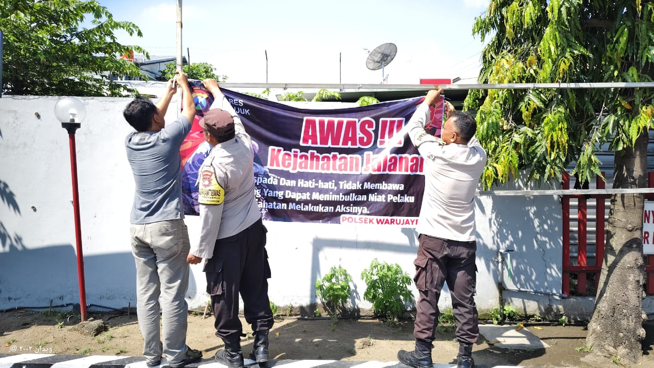 Cegah Aksi Premanisme, Polres Nganjuk Pasang Banner Imbauan di Titik Strategis