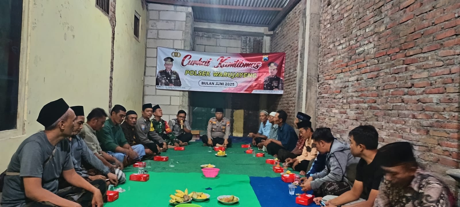 Kapolsek Warujayeng Dengarkan Curhat Warga Jogomerto