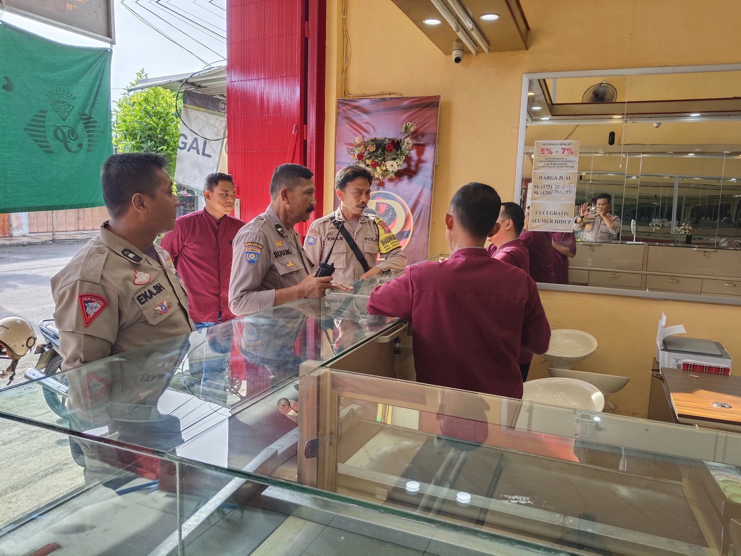 Long Week End, Polsek Warujayeng Tingkatkan Patroli Toko Emas