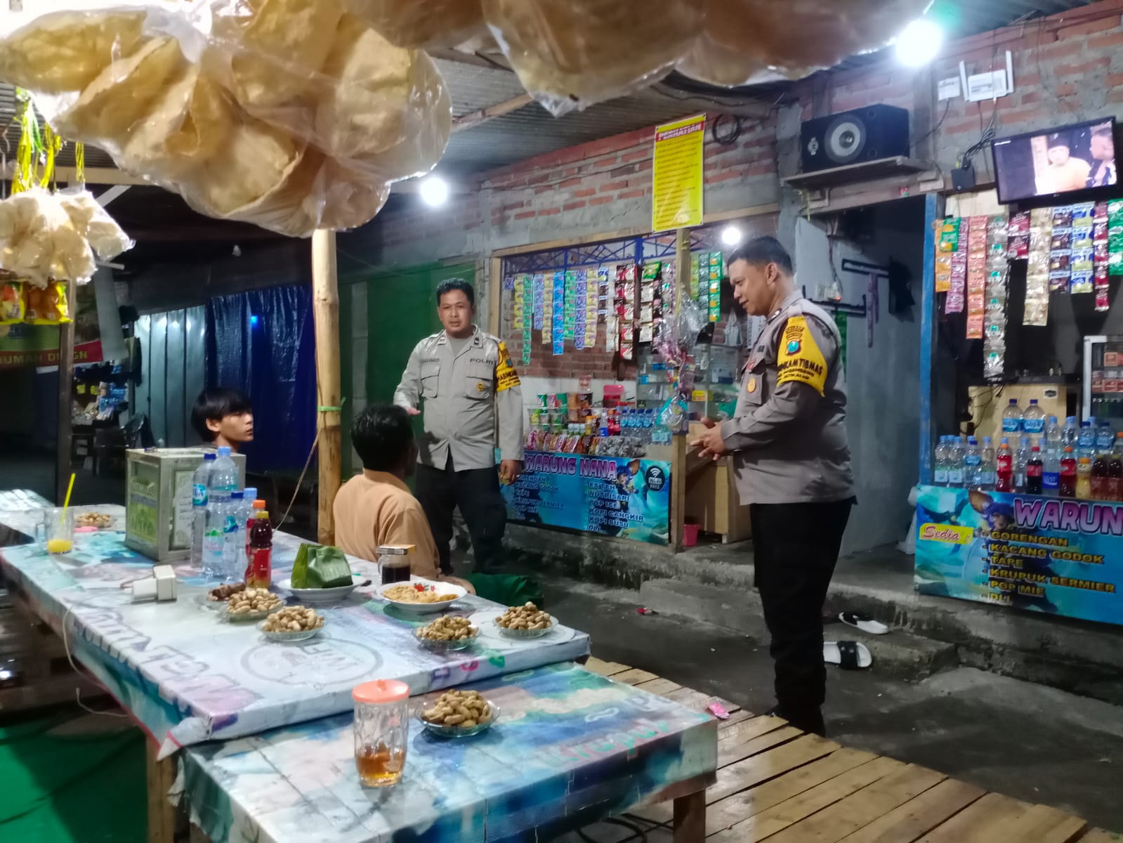 Ciptakan Kamtibmas di Malam Hari, Personel polsek Jatikalen Patroli Dialogis
