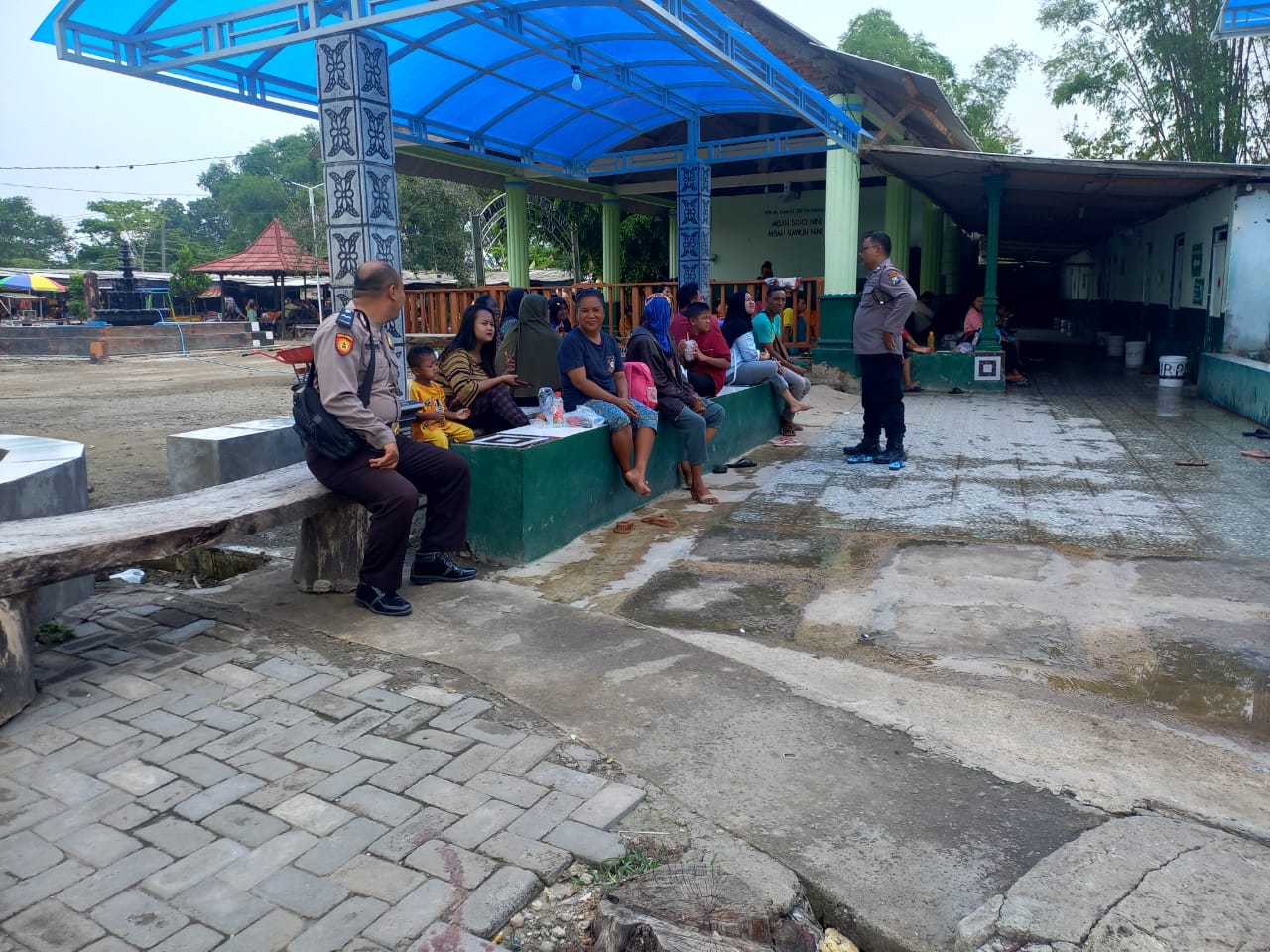 Polsek Jatikalen Patroli dialogis di Wisata Pemandian Air Panas Bayu Biru