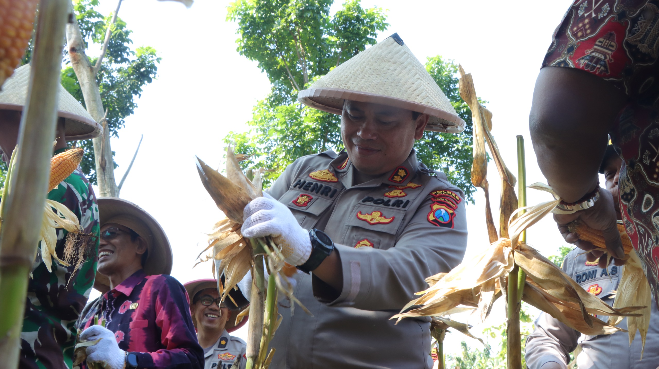 Polres Nganjuk Ikuti Zoom dan Panen Raya Jagung Serentak Bersama Presiden RI Prabowo Subianto