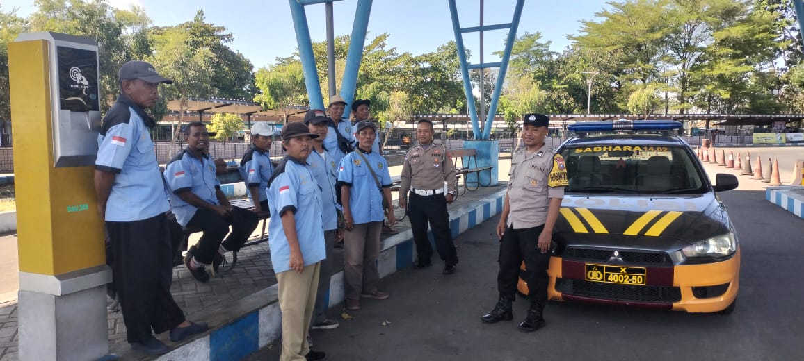 Regu Siaga Polsek Nganjuk Kota Gelar Patroli Harkamtibmas Antisipasi Aksi Kriminalitas di Terminal Bus Anjuk Ladang