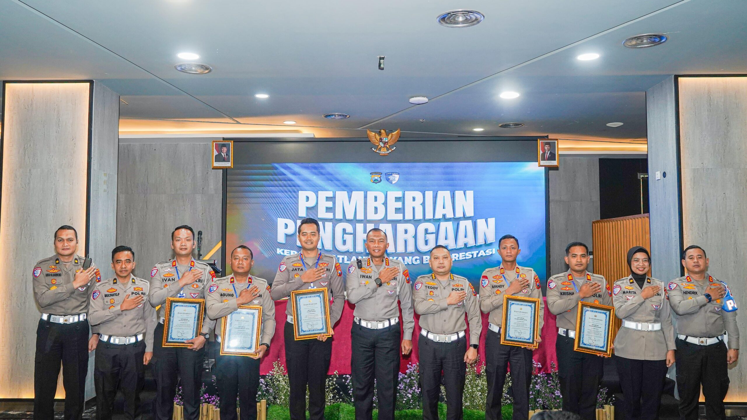 Satlantas Polres Nganjuk Raih 3 Penghargaan Tingkat Polda Jatim dalam ANEV Kamseltibcarlantas 2025