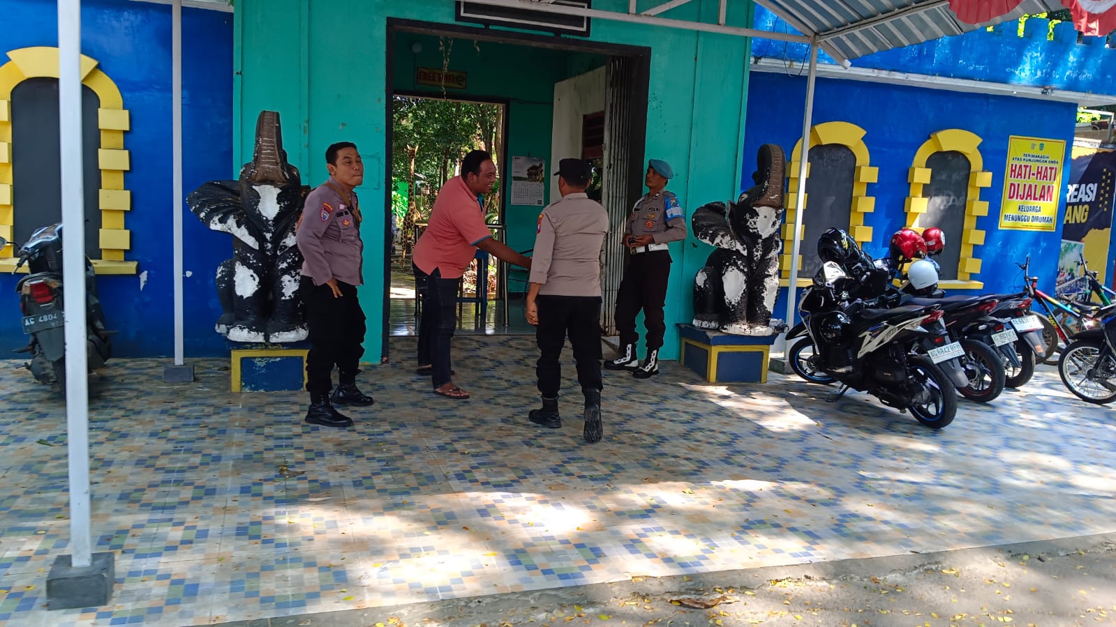 Patroli Polsek Nganjuk Kota Giatkan Pengamanan Tempat Wisata Antisipasi Kerawanan Saat Liburan