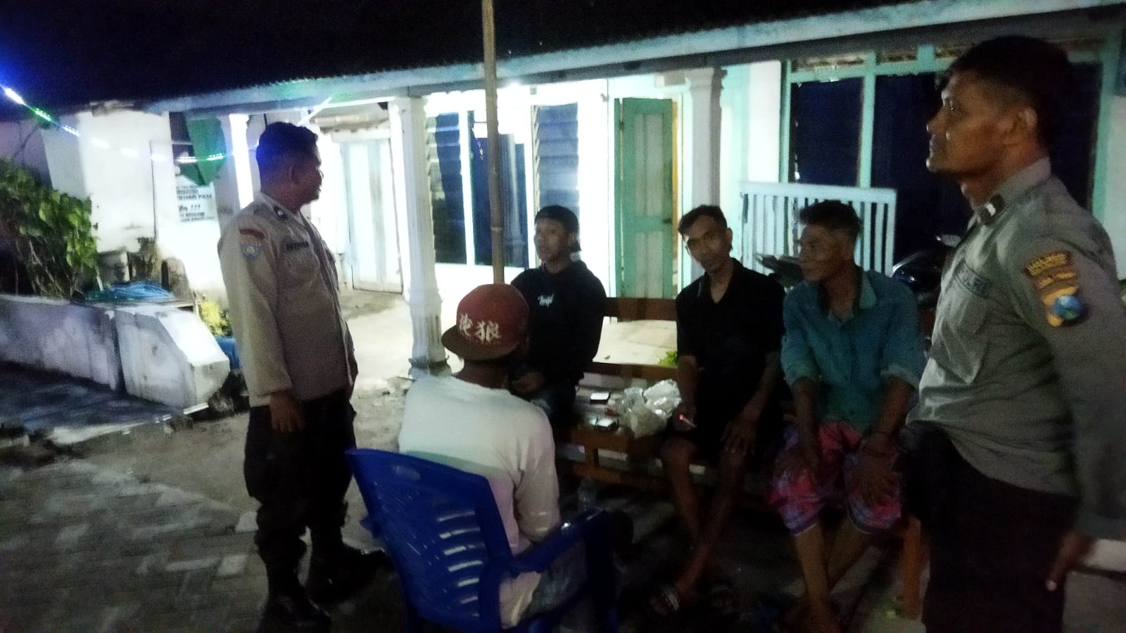 Jaga Kamtibmas di Malam Hari, Personel polsek Jatikalen Patroli Dialogis