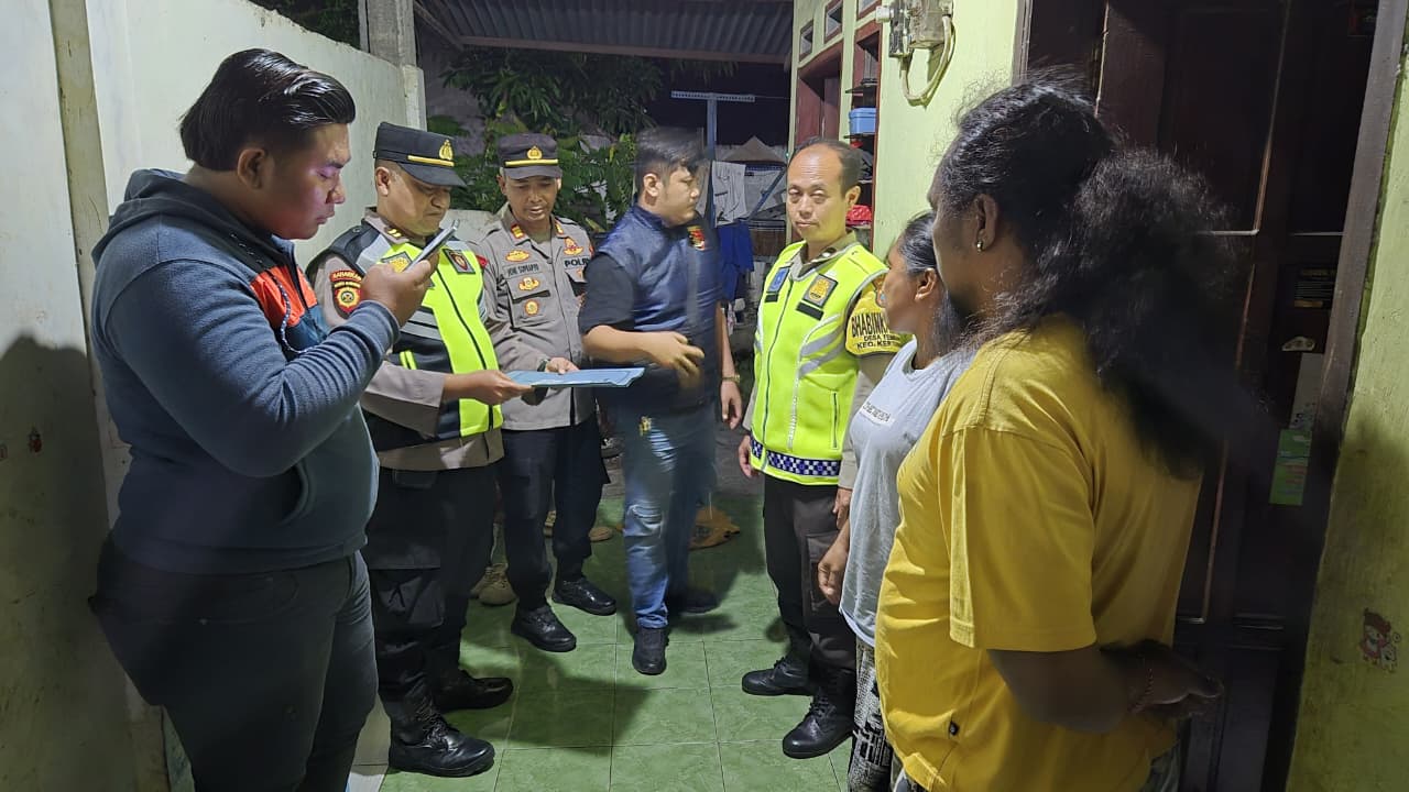 Polres Nganjuk Lakukan Pemeriksaan Tempat Kost yang Diduga Digunakan sebagai Tempat Mesum di Kertosono
