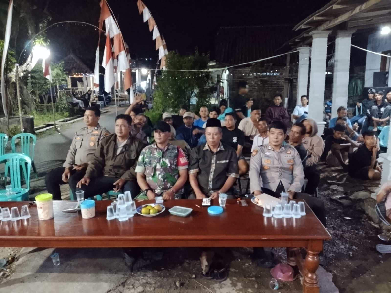 ‎Bhabinkamtibmas Desa Ngasem Polsek Jatikalen Pam Giat Di Desa Binaannya
