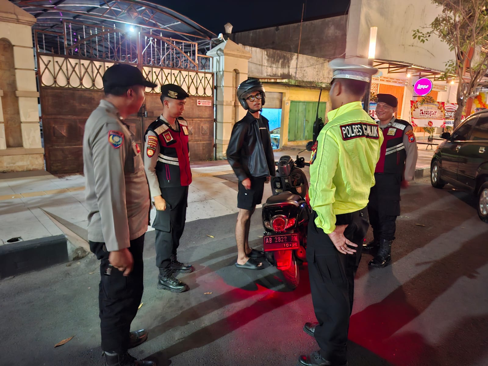 Polsek Nganjuk Kota Gelar Razia, Antisipasi Kejahatan Jalanan dan Balap Liar