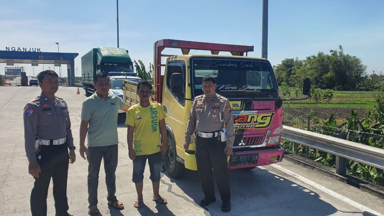 Kurang dari 24 Jam, Satlantas Polres Nganjuk Tangkap Pelaku Tabrak Lari di Exit Tol Begadung