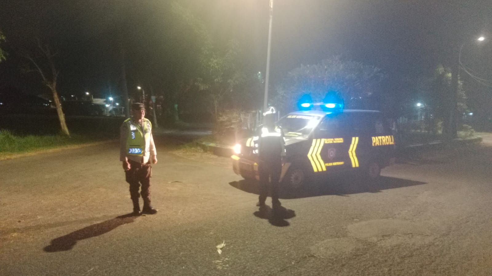 Ciptakan Situasi Kamtibmas Aman dengan Patroli Blue Light