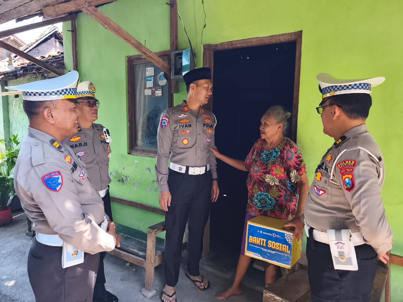 Satlantas Polres Nganjuk Gelar Bakti Sosial Peringati HUT Lalu Lintas ke-70