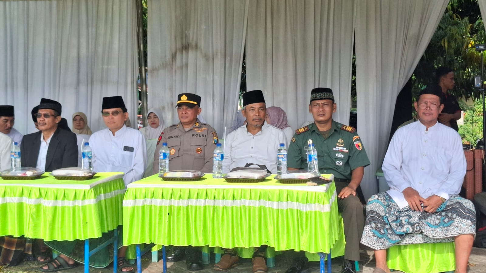 Kapolsek Warujayeng Hadiri Upacara Peringatan Hari Santri Nasional Tahun 2025