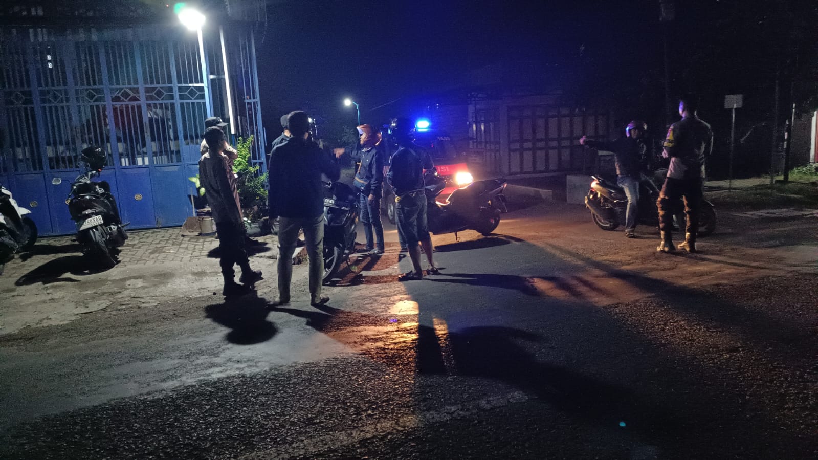 Cegah Kejahatan Jalanan, Polsek Warujayeng Gelar Razia SREG Jelang Dini Hari