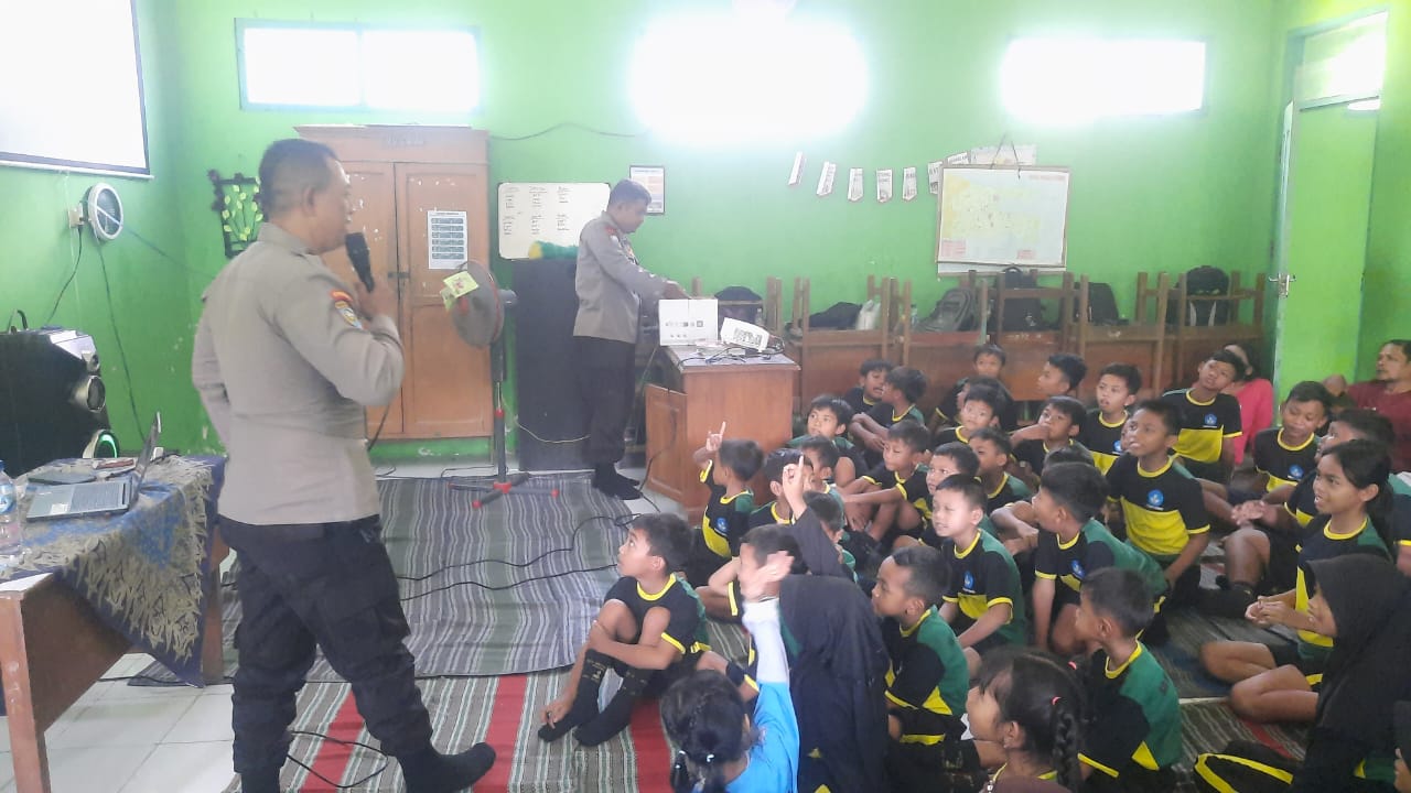 Kapolres Nganjuk Dorong Kesadaran Berlalu Lintas Sejak Dini di Kalangan Pelajar