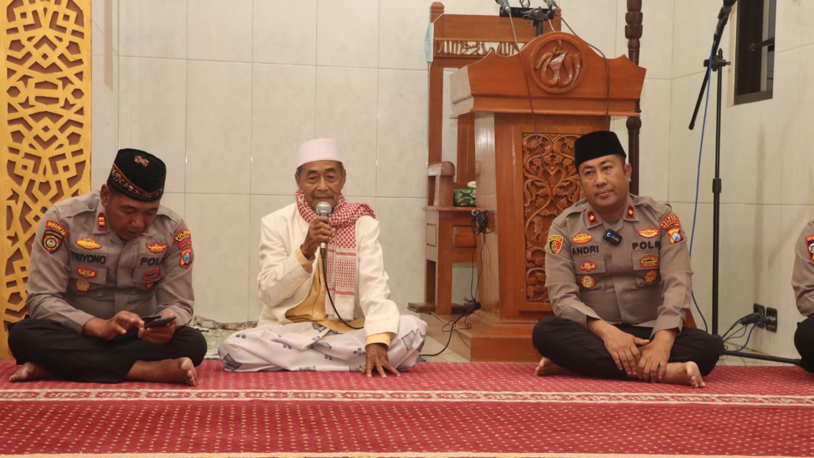 Safari Subuh di Loceret, Kapolres Nganjuk Ajak Warga Perkuat Iman dan Waspadai Hoaks