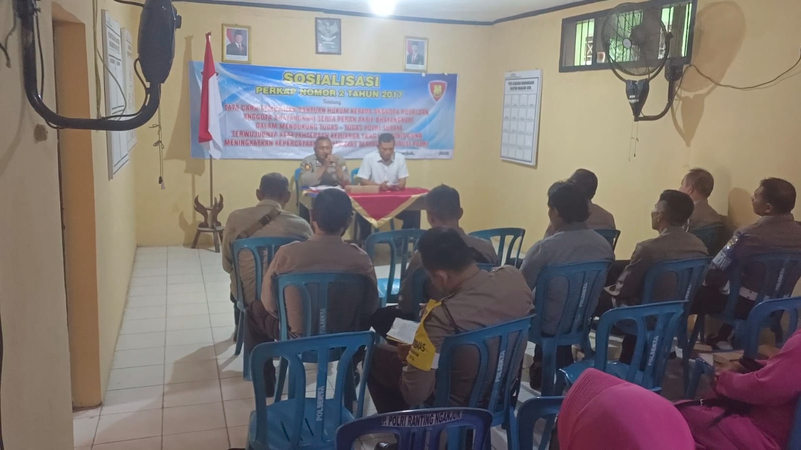 Sie Hukum Polres Nganjuk Sosialisasikan Perkap No. 2 Tahun 2017 di Polsek Nganjuk Kota
