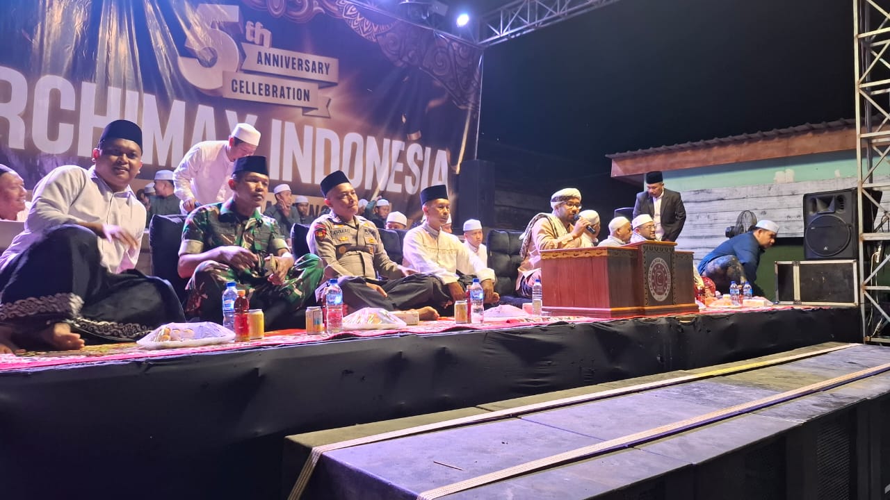 Kapolsek Warujayeng Hadiri Kegiatan Sholawatan HUT ke-5 PT. Archimax