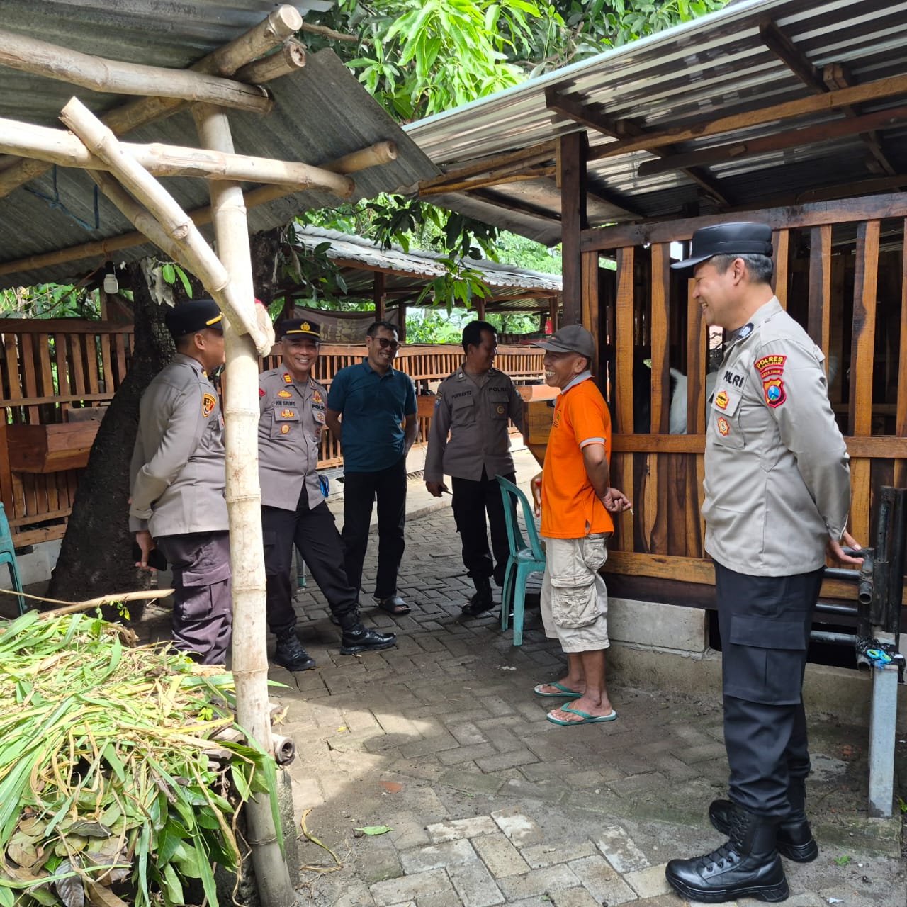 Kapolsek Kertosono Cek Peternakan Kambing, Dukung Program Ketahanan Pangan