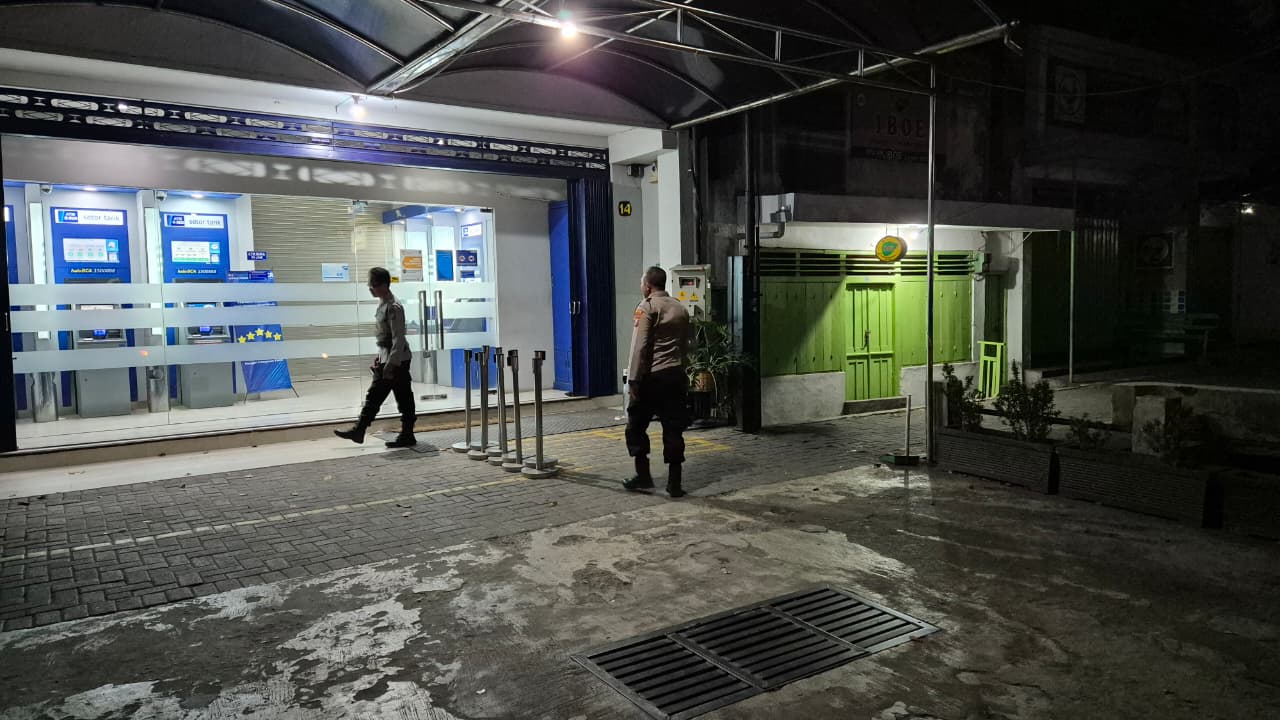 Polsek Kertosono Gelar Patroli Perbankan untuk Cegah Tindak Kejahatan di ATM