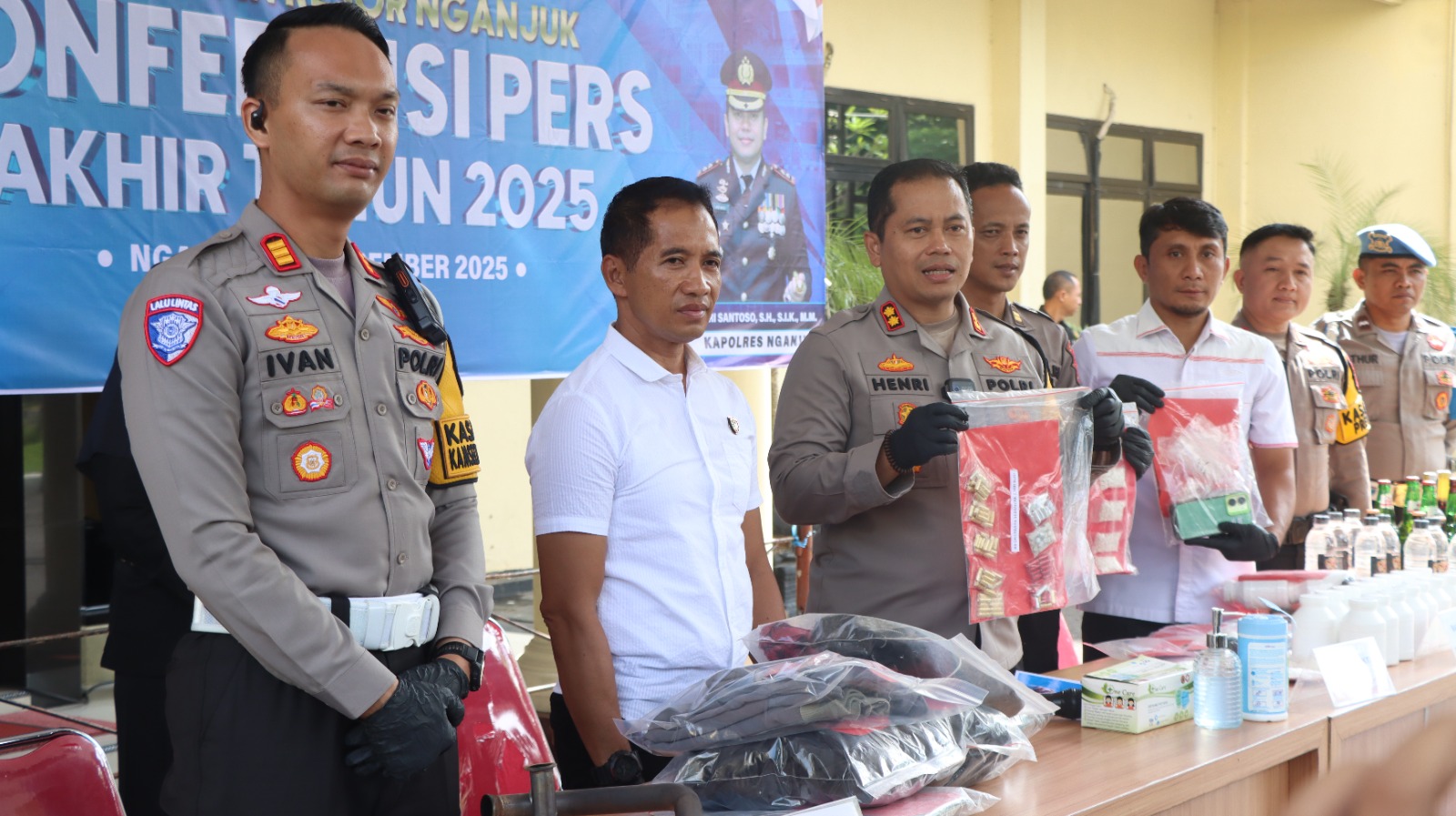 Konferensi Pers Akhir Tahun, Polres Nganjuk Paparkan Tren Kamtibmas 2024–2025