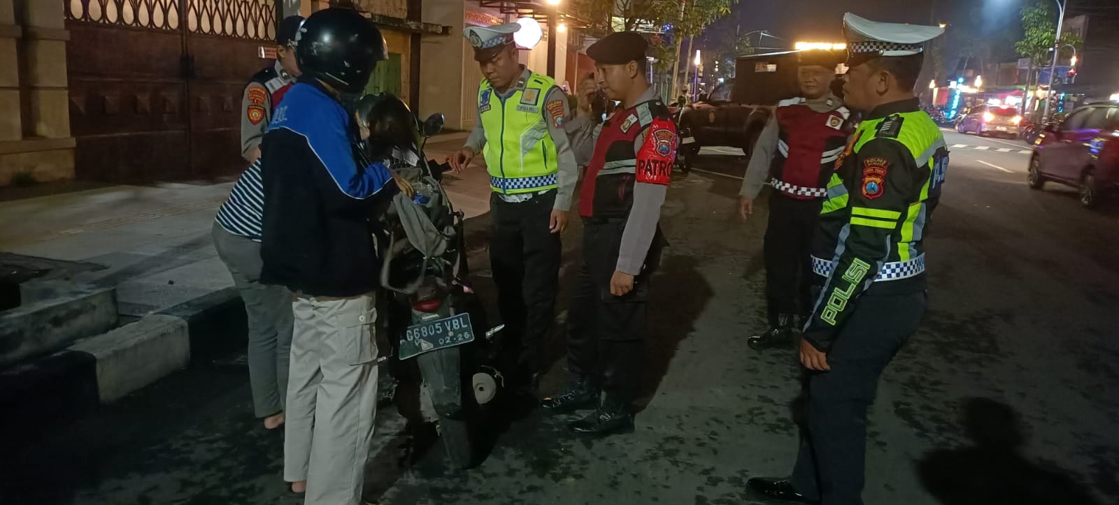 Libur Nataru, Polsek Nganjuk Kota Bersama Gabungan Fungsi Polres Nganjuk Gelar Operasi SREG