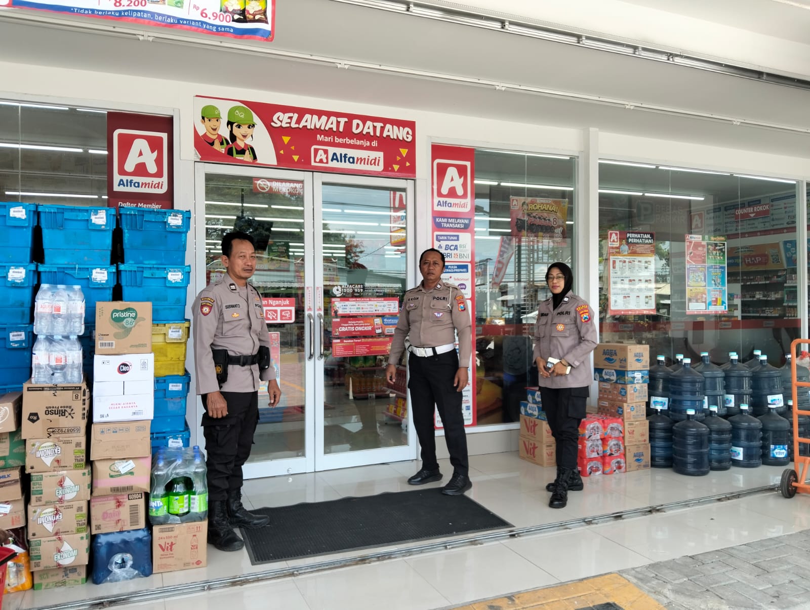Polsek Kertosono Gelar Patroli di Toko Swalayan, Berikan Himbauan Kamtibmas Waspada Curanmor